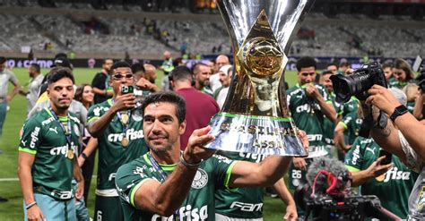 Il Palmeiras: Una Storia di Trionfo e Trasformazione